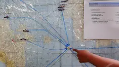 Badan SAR Nasional (Basarnas) memperluas area pencarian pesawat AirAsia QZ8501, Surabaya, Jatim, Selasa (30/12/2014). (Liputan6.com/Johan Tallo)