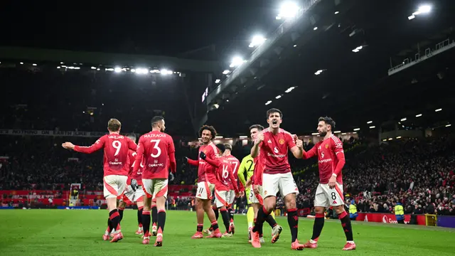 Foto: Melihat Gol Kontroversial Harry Maguire Saat MU Taklukkan Leicester, Ruud van Nistelrooy Murka