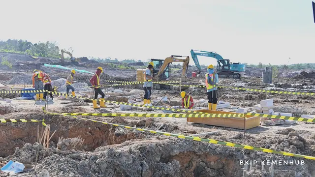 Pembangunan Bandara VVIP Ibu Kota Nusantara (IKN) di Kabupaten Penajam Paser Utara, Kalimantan Timur, Kamis (29/2/2024). (Foto: Kementerian Perhubungan/Kemenhub)