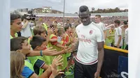 Balotelli struck a stunning early goal in Thursday's 3-2 friendly win over Mantova / acmilan.com