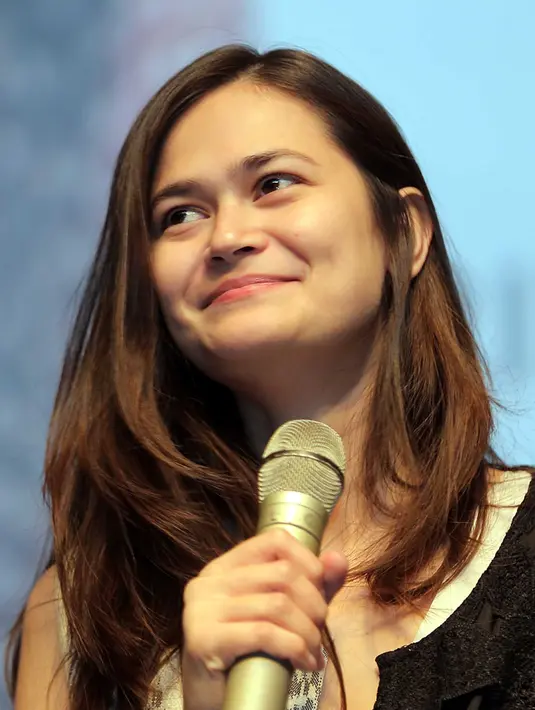 "Aku orangnya lumayan posesif. Karena aku sama suami aja suka nggak yakin," kata Sabai Morscheck di Lounge XXI Plaza Senayan, Jakarta Pusat, Senin (3/10). (Deki Prayoga/Bintang.com)