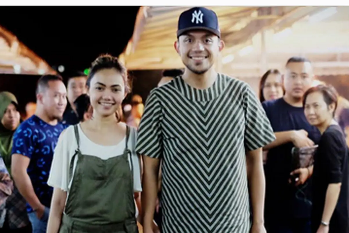 [Bintang.com] Rina Nose dan Fakhrul Razi