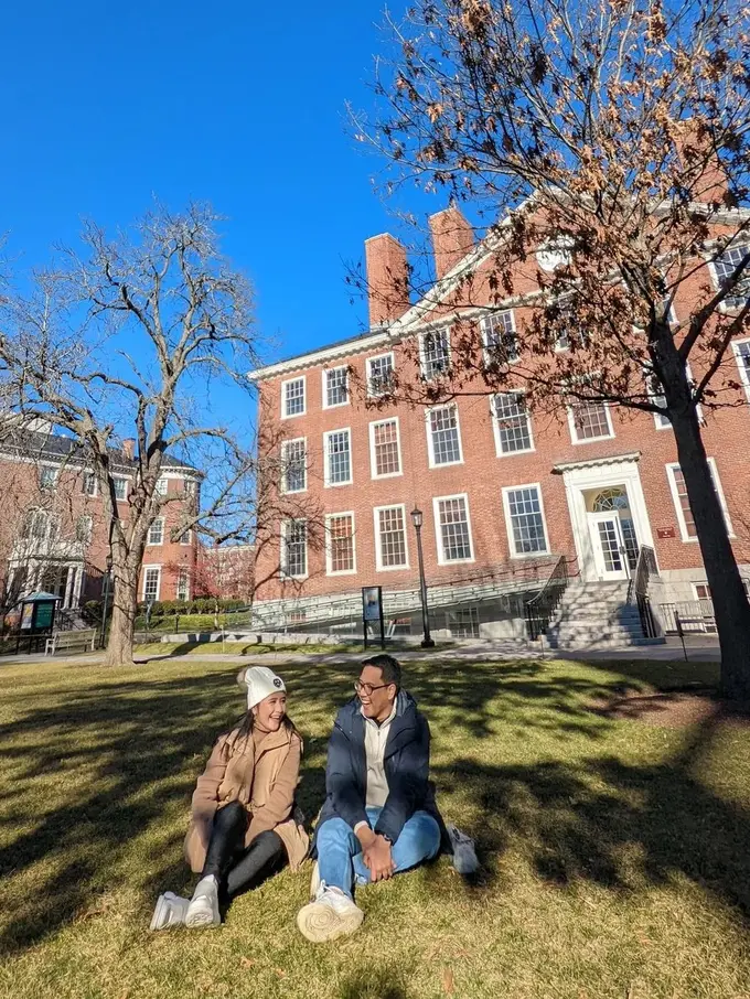 Prilly Latuconsiana dan Imam Usman dikabarkan berpacaran