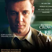 Russell Crowe melakoni peran sebagai John Nash di film 'A Beautiful Mind'. (sumber. russell-crowe.weebly.com)
