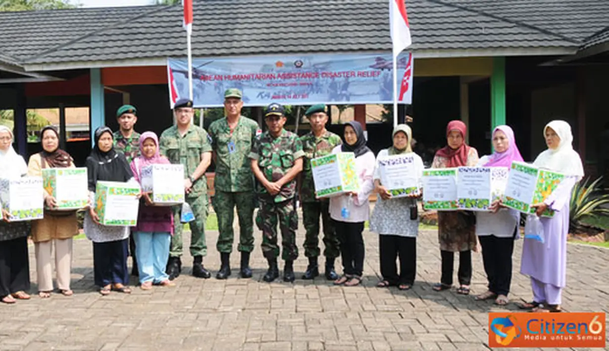 Citizen6, Jakarta: TNI dan Singapore Armed Forces bersama melaksanakan latihan penanggulangan bencana alam dan pemberian bantuan kemanusiaan. Dikemas dalam ASEAN Humanitarian Assistance Disaster Relief Exercise (ASEAN HADR Exercise). (Pengirim: Badarudin)