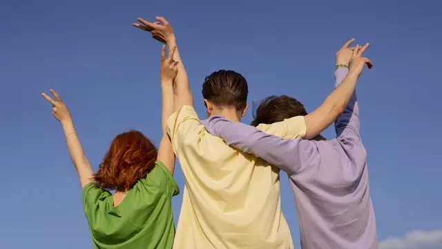 2. Persahabatan Berubah Seiring Waktu