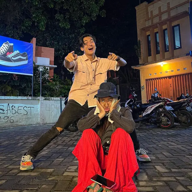 Terlibat Satu Project, Ini 6 Kebersamaan Felicya Angelista dan Anrez Adelio