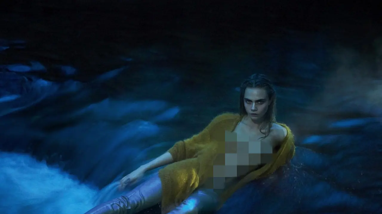 Cerita Cara Delevingne yang Kecanduan Tampil Bugil