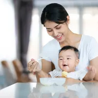 Mengatur jadwal makan anak./Copyright shutterstock.com/g/aneoho