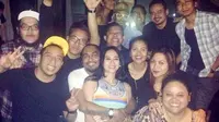 Aura Kasih dan Glenn Fredly tertangkap sedang bermesraan