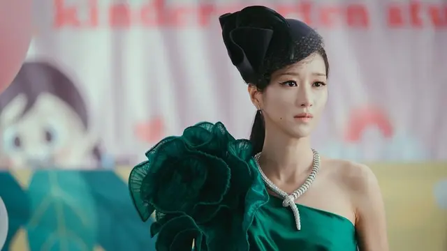 Deretan Gaya Fashion Seo Ye Ji dalam Drama Korea EVE yang Membuat Penampilannya Makin Ikonik