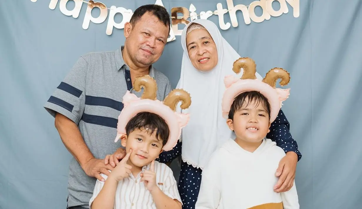 Ayus Sabyan dan Ririe Fairus kompak Rayakan Ultah Anak (Instagram/ririe_fairus)