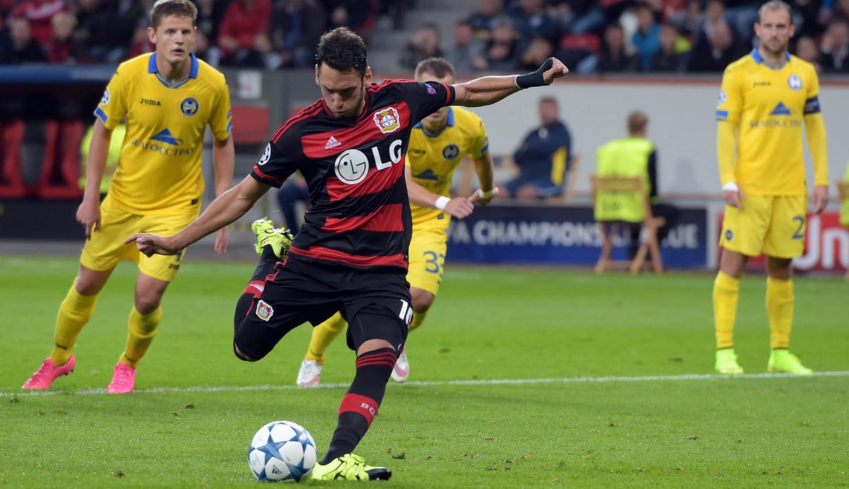Memegang rekor pemain terbanyak dengan mencetak gol melalui eksekusi tendangan bebas, yakni 11 gol selama berseragam Bayer Leverkusen. (EPA/Federico Gambarini)