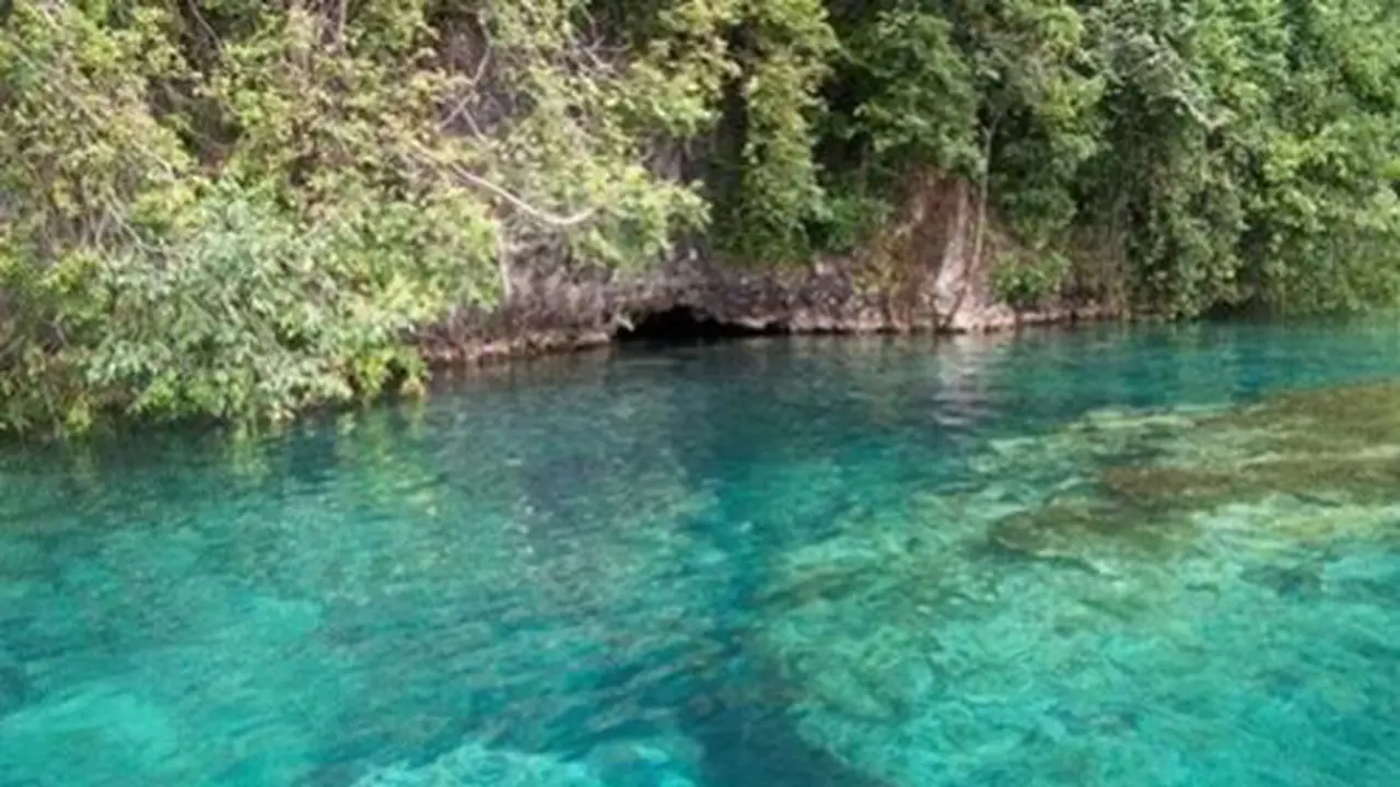 Danau-danau Paling Dalam di Indonesia Ini Buat Anda Tercengang
