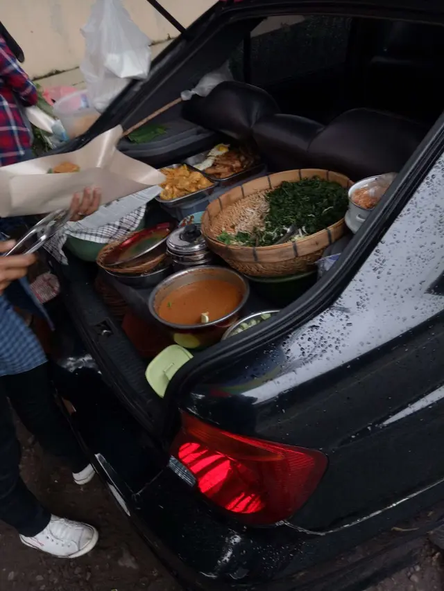 Jualan Pecel