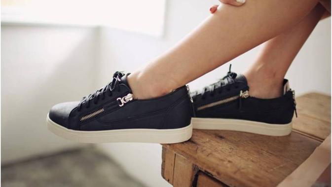 Tampil Fancy dengan Sepatu  di Bawah  500  Ribu  Fashion 