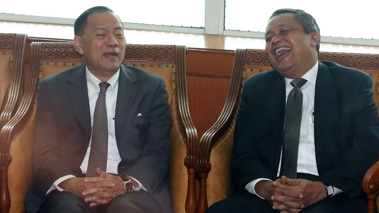 Tawa Canda Agus Martowardojo Saat Bertemu Gubernur BI Terpilih