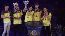 Tim e-Sports, Onic, menjadi juara pada Turnamen Mobile Legends: Bang Bang Profesional League (MPL) Indonesia Season 3 di Britama Arena, Jakarta, Jumat (3/5). Onic menang 3-0 atas Louvre. (Bola.com/Vitalis Yogi Trisna)