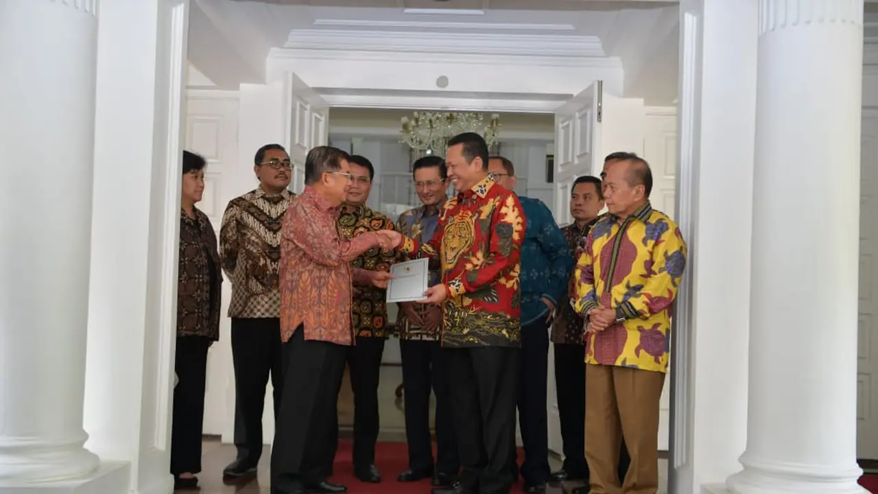 Pimpinan MPR di Rumah Dinas JK
