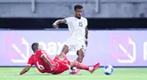 Ricky Kambuaya menjadi salah satu pemain Timnas Indonesia yang tampil mencolok pada pertandingan ini. Sejak babak pertama, gelandang Dewa United ini dipasang sebagai gelandang serang oleh Patrick Kluivert. (Bola.com/Abdul Aziz)