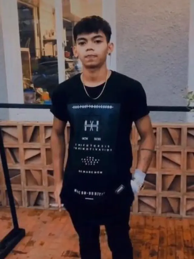 5 Potret Ilham, Sosok Pria yang Disebut Mirip Reza Arap