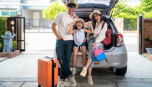 Ilustrasi road trip bersama keluarga. (c) ake1150sb/Depositphotos