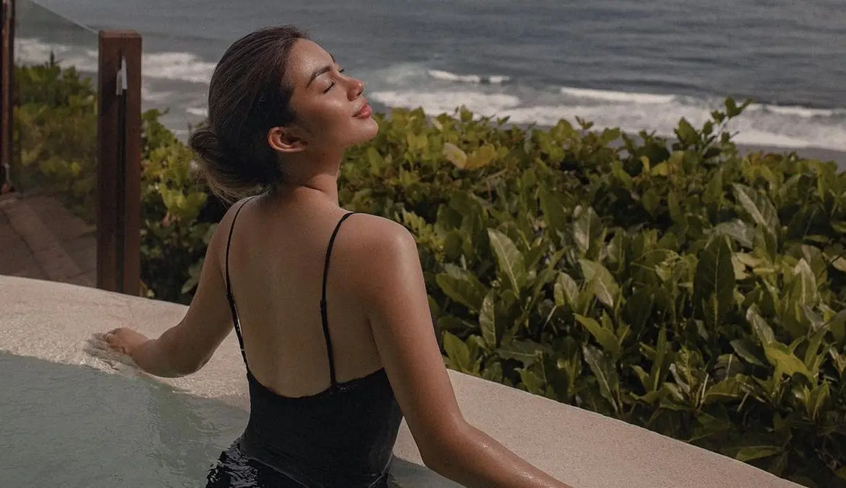 Ariel Tatum memang jarang terbuka soal pasangannya kepada publik. jadi pria yang menyelingkuhinya menjadi misteri. (FOTO: instagram.com/arieltatum/)