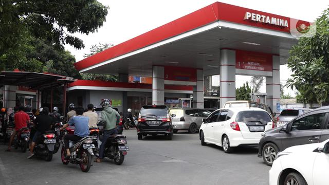 Detik-Detik Kenaikan Harga BBM Bersubsidi di SPBU