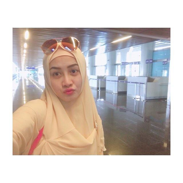 6 Potret Lyia Amelia Eks Trio Macan Pakai Hijab, Bikin Pangling