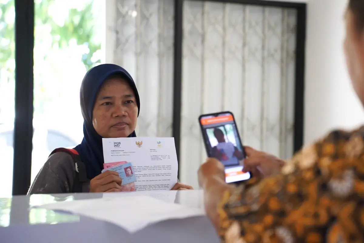 Bantuan sosial (bansos) sembako dan Program Keluarga Harapan (PKH) di Jakarta