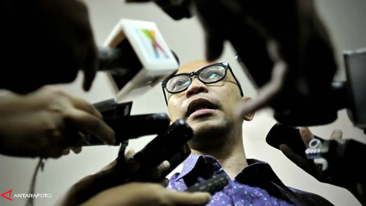 menkeu-chatib-basri130520c.jpg