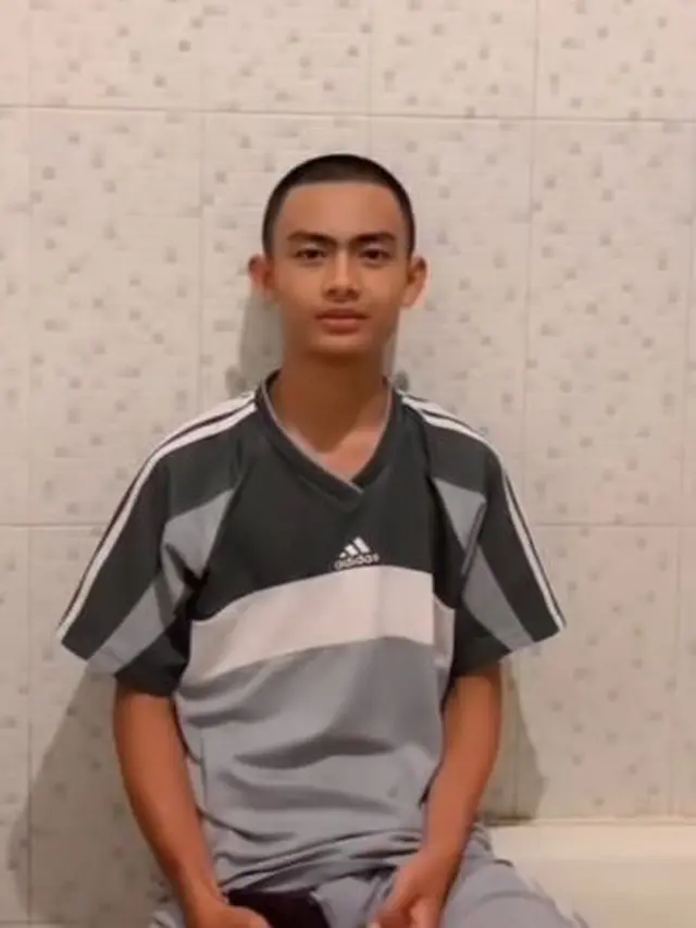 6 Potret Remaja yang Disebut Wajahnya Mirip Pratama Arhan, Bak Pinang Dibelah Dua