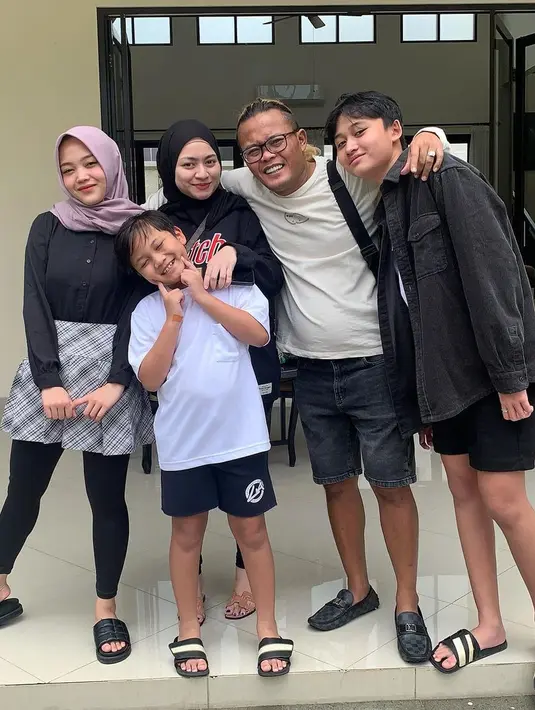 Nathalie Holscher (Instagram/nathalieholscher)