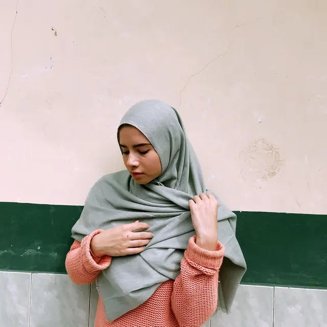 6 Potret Jovita Karen Saat Pakai Hijab Ini Curi Perhatian, Kian Menawan