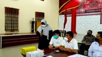 Konferensi pers soaal dugaan vaksinator suntik vaksin kosong ke bocah SD di Medan