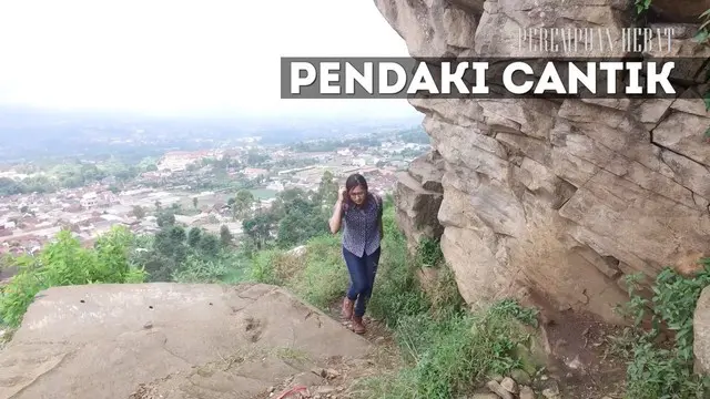 Nyoman Anjani, seorang pendaki gunung yang rupawan ini tidak hanya sebatas penikmat alam saja. Ia dan teman-temannya memiliki kepedulian ses