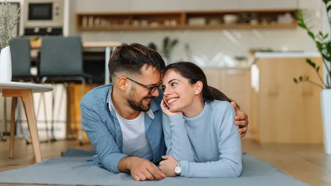 perempuan dan pasangan 2 september di rumah