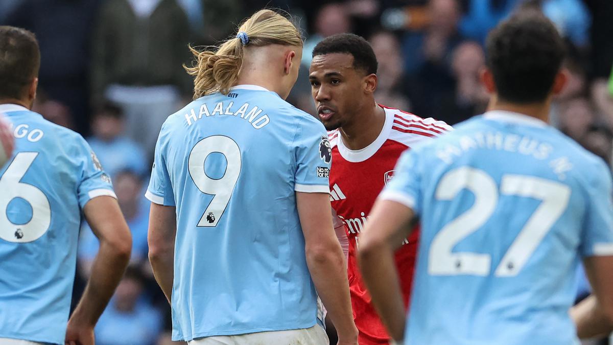Manchester City vs Arsenal: Ini Alasan Premier League tak Usir Gabriel Usai Bentrok dengan Haaland