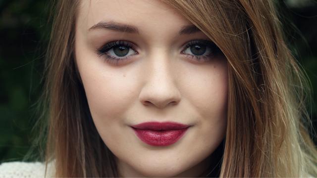 8 Lipstik Warna Merah Terbaik Untuk Bibir (Bag 2)