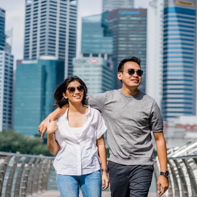 11 Tahun Bersama, Ini 6 Momen Manis Ben Joshua dan Istri