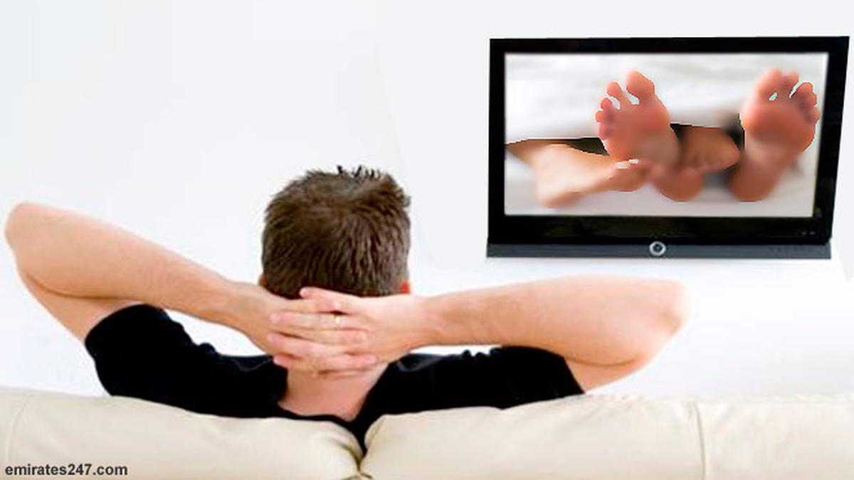 Kenapa lelaki setelah melihat cewek seksi langsung nonton bokep