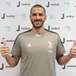 Leonardo Bonucci sudah melakukan tes medis di J-Medical, Kamis (2/8/2018). (Twitter Juventus)