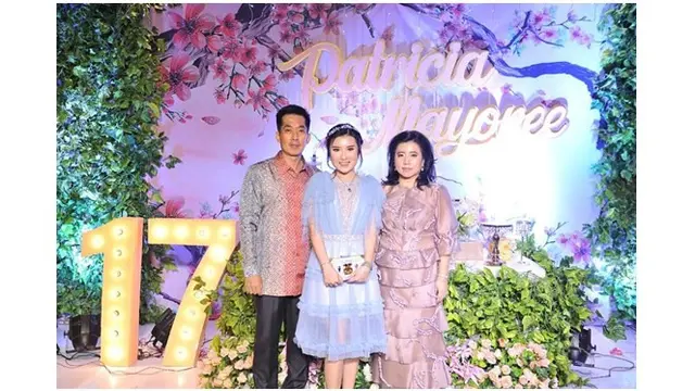 Terlahir dari keluarga kaya raya