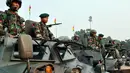 Seluruh personel baik dari TNI maupun Polri beserta alutsista juga disiapkan untuk melakukan pengamanan acara pelantikan Presiden dan Wakil Presiden pada 20 Oktober 2014, Jakarta, (16/10/14). (Liputan6.com/Johan Tallo)