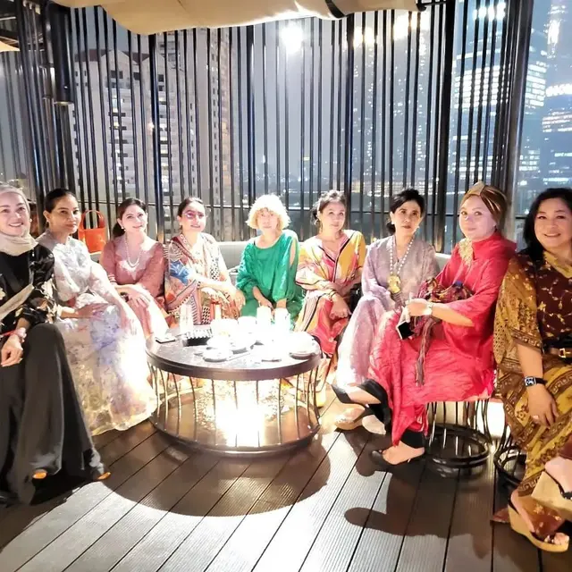 6 Momen Mayangsari Buka Puasa Bersama Geng Sosialita, Mewah