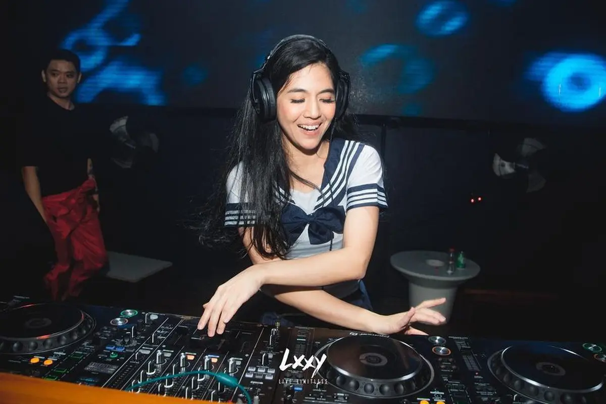 DJ Una