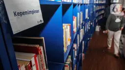 Ruang terbuka hijau dengan fasilitas lengkap dan akses transportasi terintegarasi ini menyediakan lebih dari 1000 buku secara fisik dan 3000an buku. (Liputan6.com/Johan Tallo)
