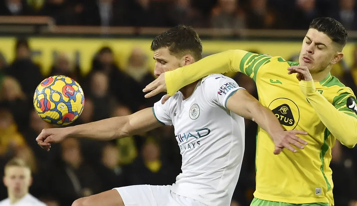 Laga yang digelar di Carrow Road ini dimenangankan tim tamu dengan empat gol tanpa balas. (AP/Rui Vieira)