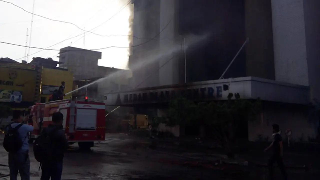 kebakaran Medan Plaza