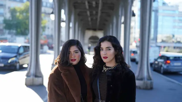 Rahasia makeup bergaya Parisian look ala Tasya Farasya dan Sarah Ayu